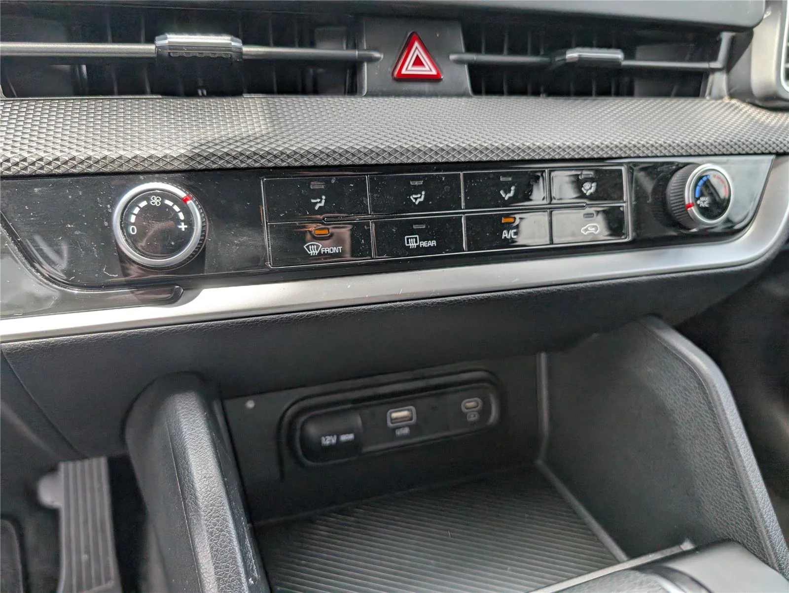 Used 2025 Steel Gray Kia LX image 19