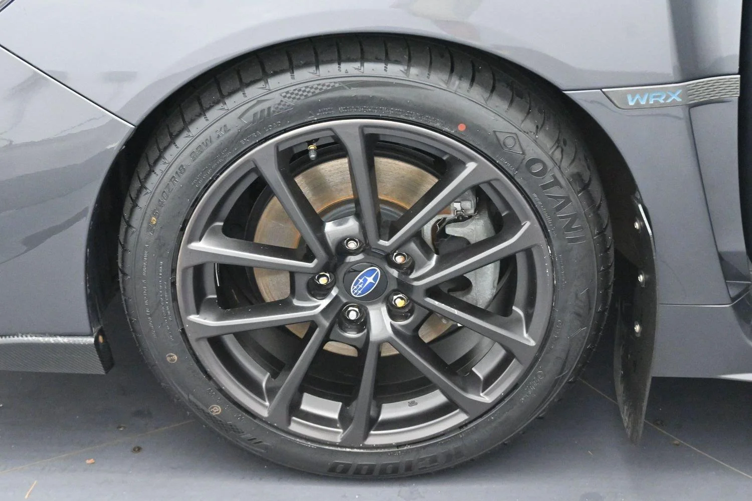 Used 2020 Magnetite Gray Metallic Subaru Premium image 33