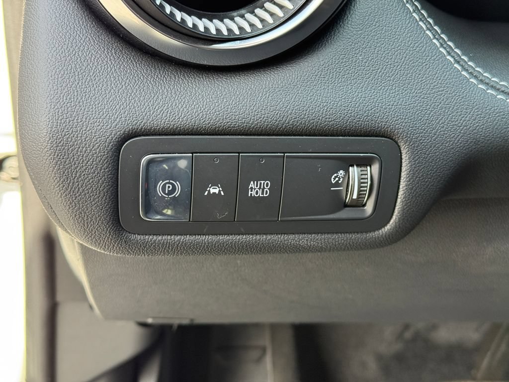 Used 2024 Summit White Chevrolet LT image 25