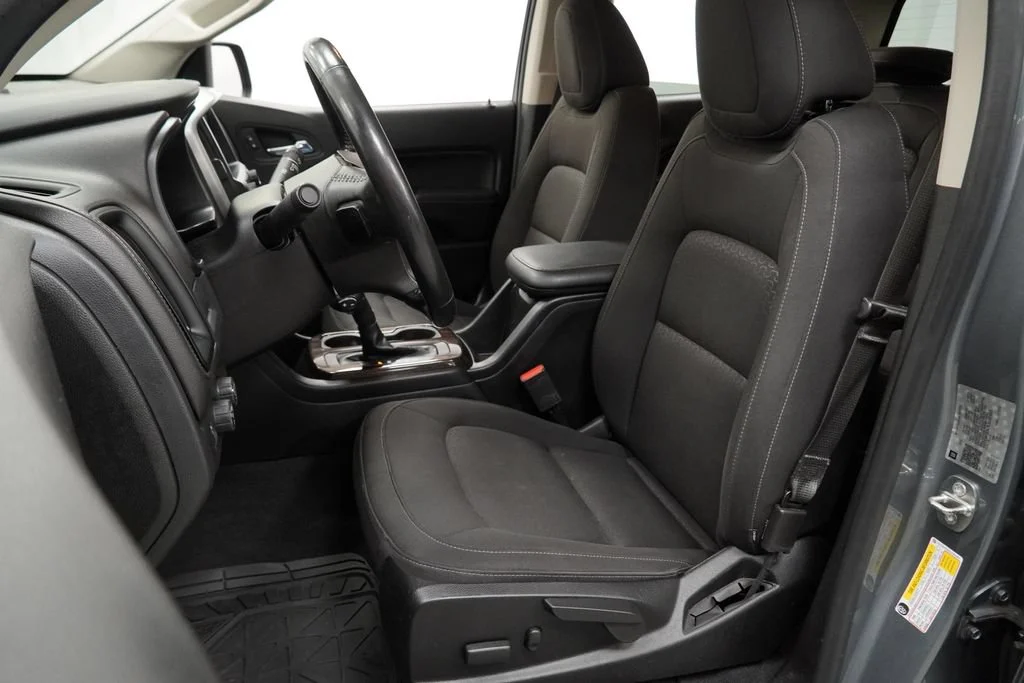 Used 2020 SATIN STEEL METALLIC GMC 4WD SLE image 6