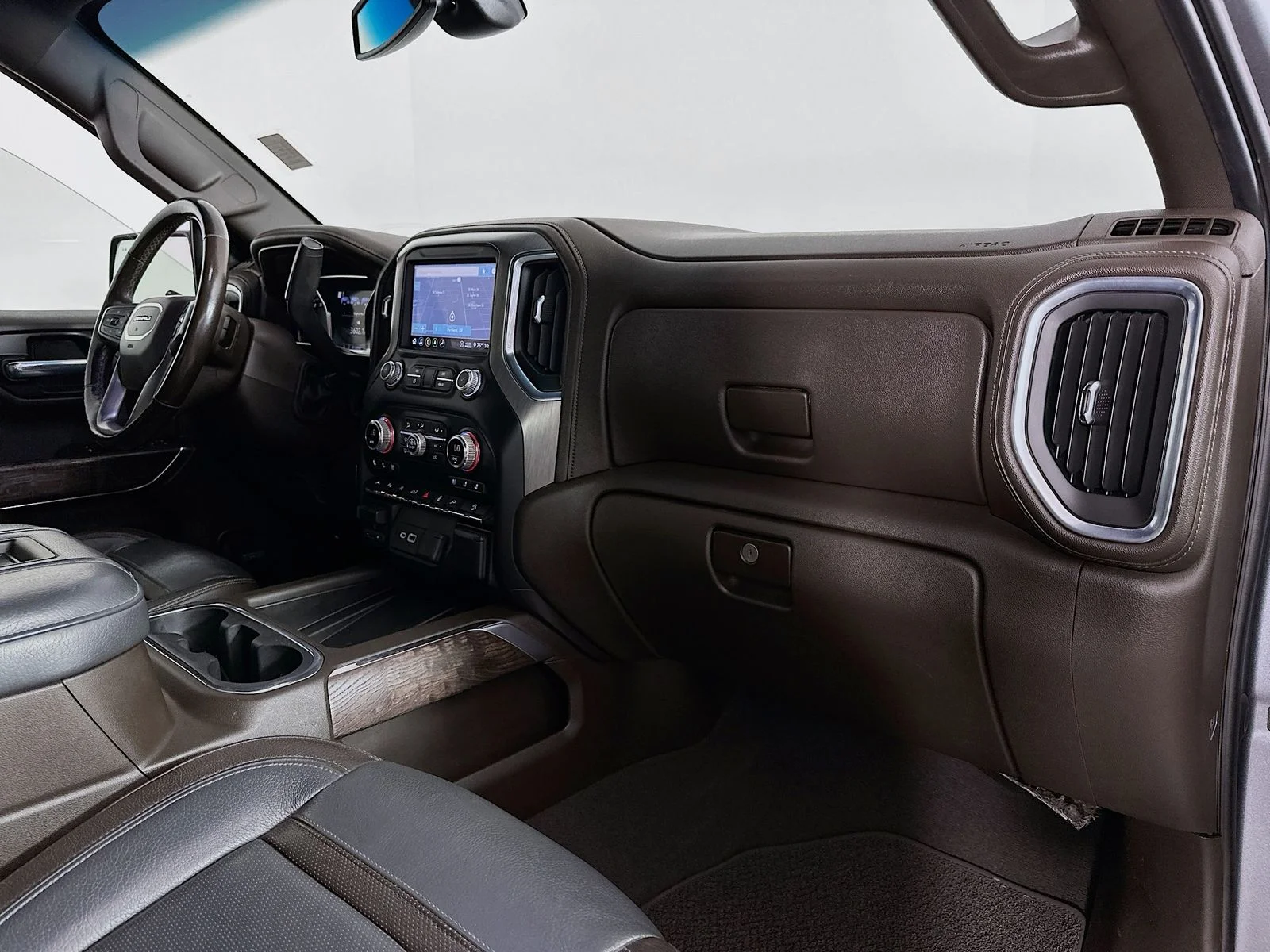 Used 2020 Steel Metallic GMC Denali image 31
