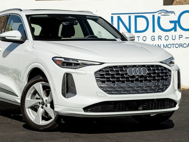 Used 2025 Glacier White Audi 2.0T Premium Plus image 5