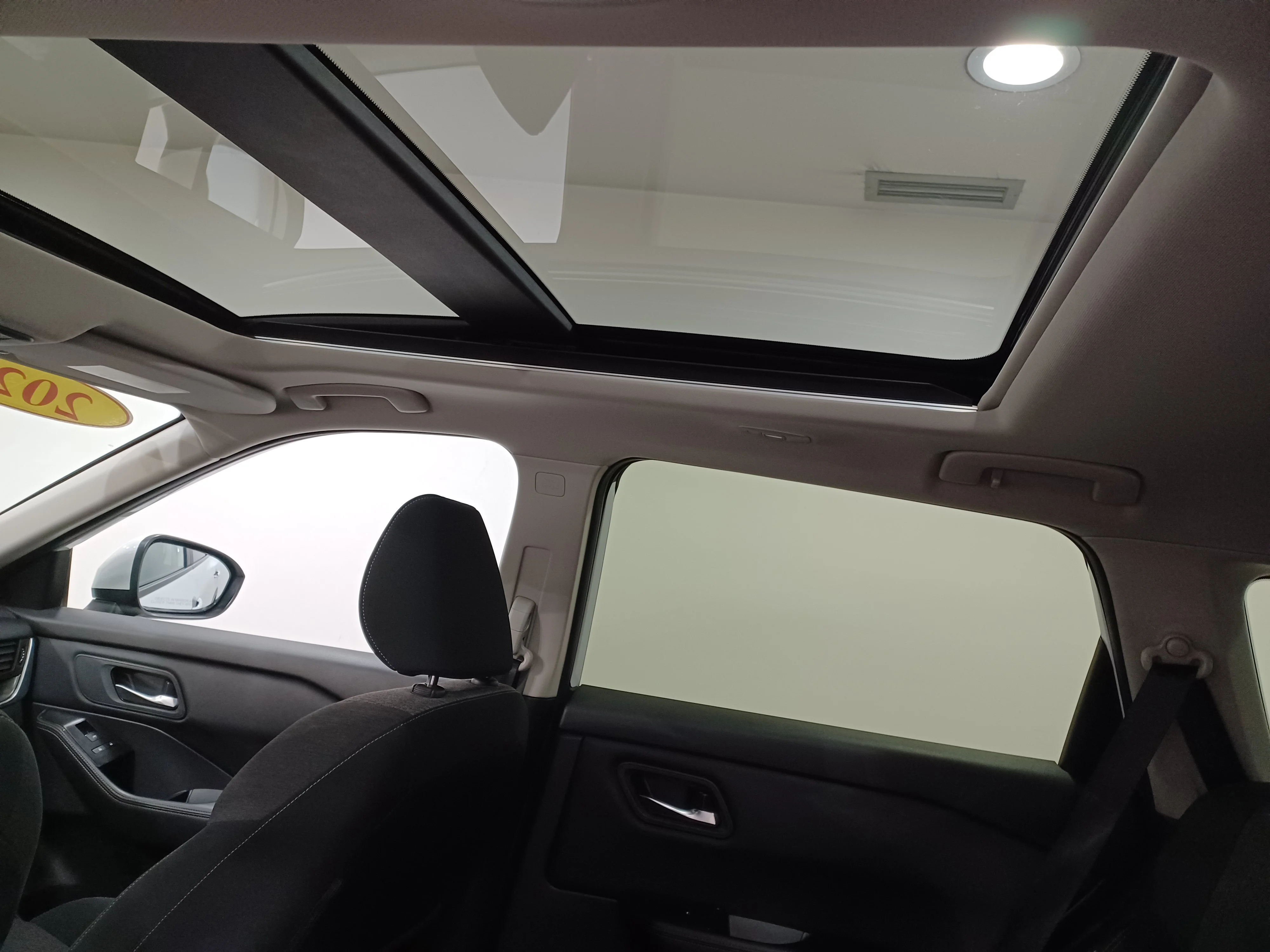 Certified Used 2025 Everest White Tricoat Pearl Nissan SV*Adaptive Cruise | Remote Start | Htd Seats | Pano Roof | Htd Wheel | Blind Spot Detection image 13