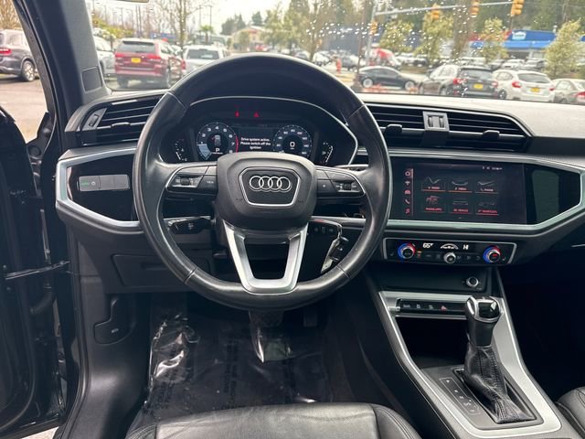 Used 2021 Mythos Black Metallic Audi Premium image 18