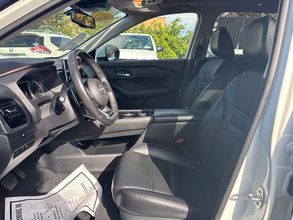 Used 2023 White Nissan SL image 20
