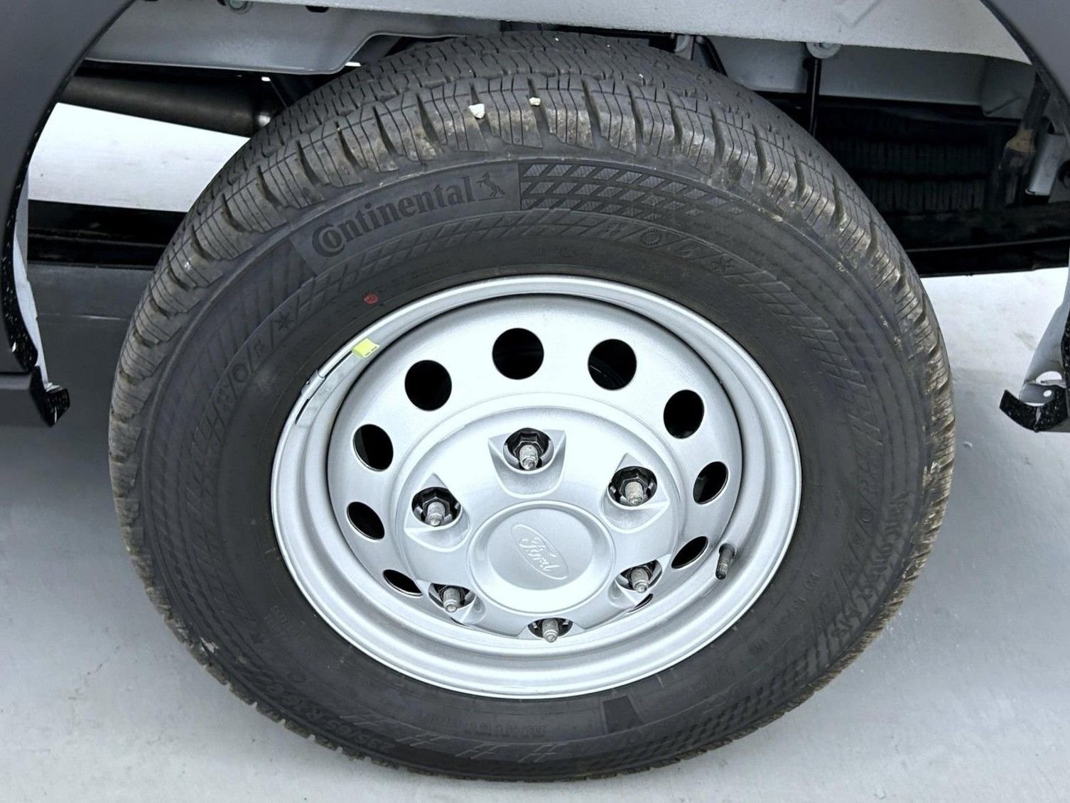 New 2026 Oxford White Ford XL image 20