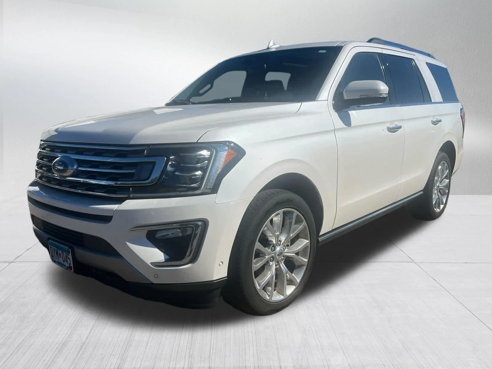 Used 2019 White Platinum Tri-Coat Metallic Ford Limited image 3
