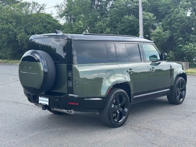 New 2026 Woolstone Green Land Rover X-Dynamic SE image 5