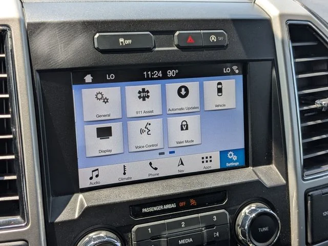 Used 2019 Magnetic Metallic Ford Lariat image 23
