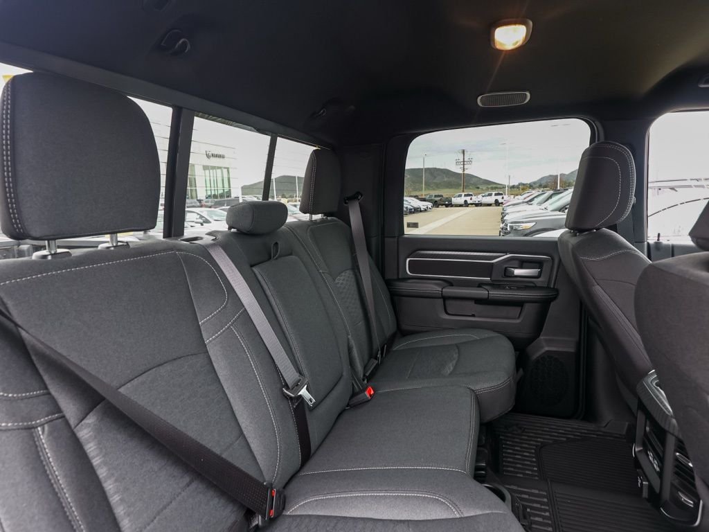 New 2026 Ceramic Gray Clear-Coat Exterior Paint RAM Big Horn Night Edition image 16