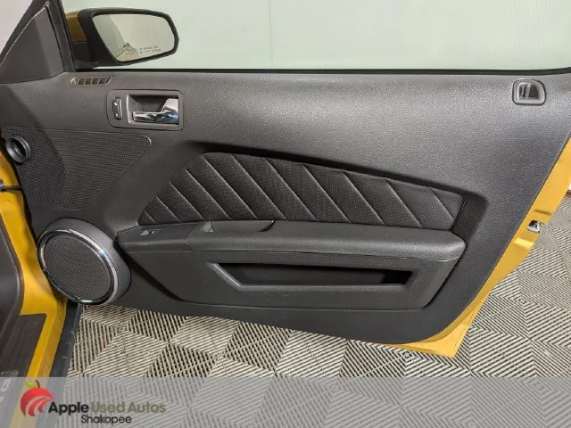 Used 2010 Gold Ford V6 image 30