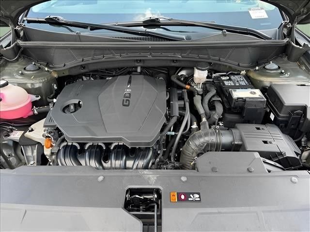 Used 2025 Green Hyundai SEL image 19