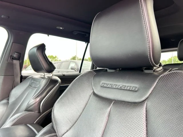 Used 2022 Gray Metallic Jeep Overland image 41
