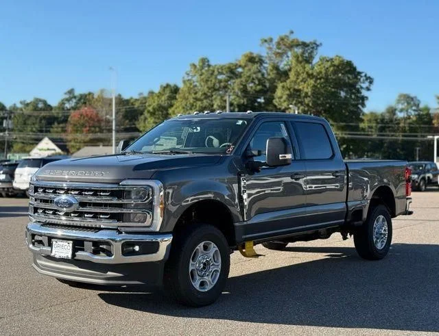 2026 Ford F-350 Super Duty XLT - Photo 11