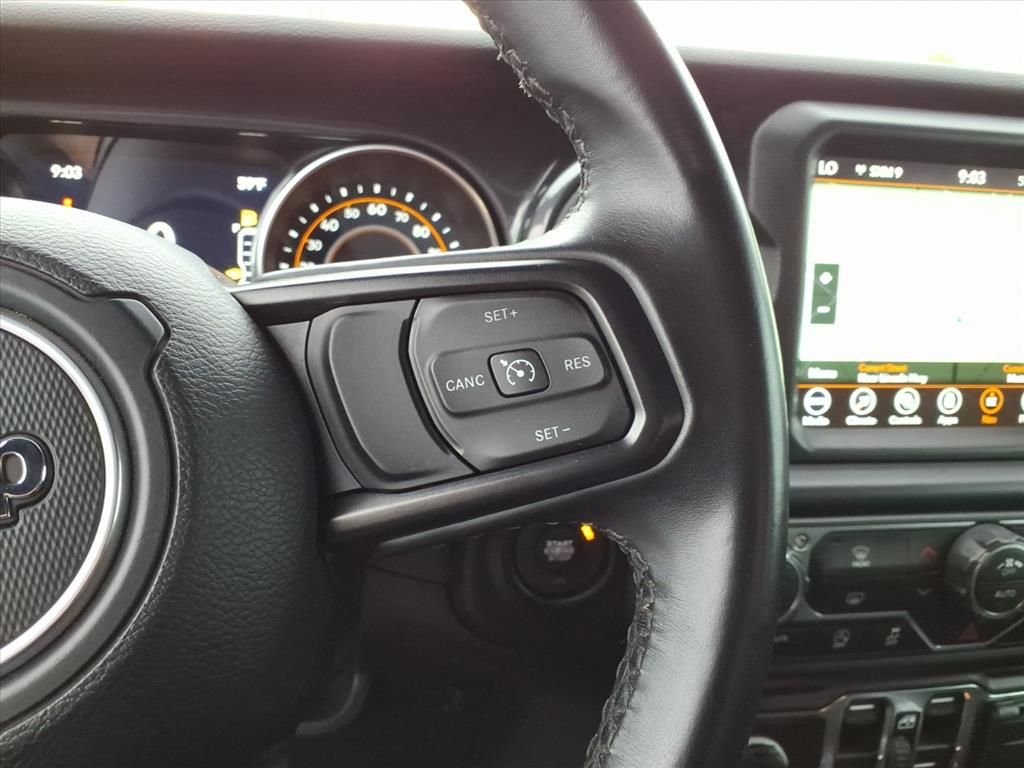 Used 2022 Green Jeep Sport image 15