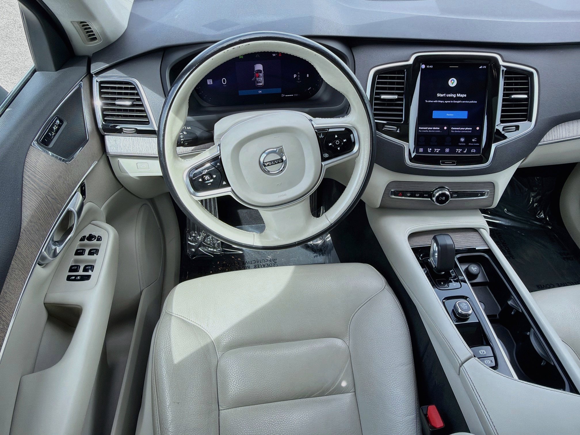 Used 2023 Thunder Gray Metallic Volvo Plus image 17