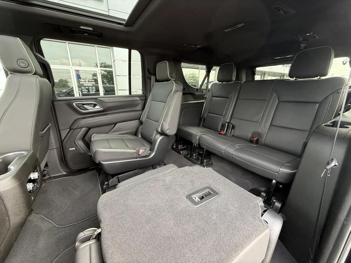 Certified Used 2023 Black GMC 4x4 Slt image 19