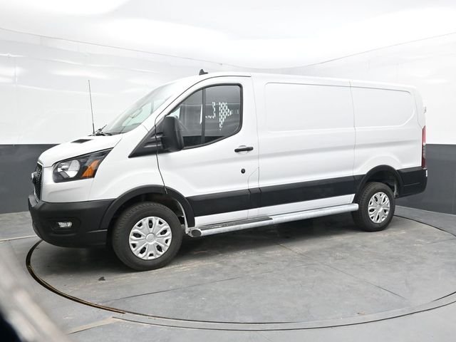 Used 2025 White Ford Base image 3