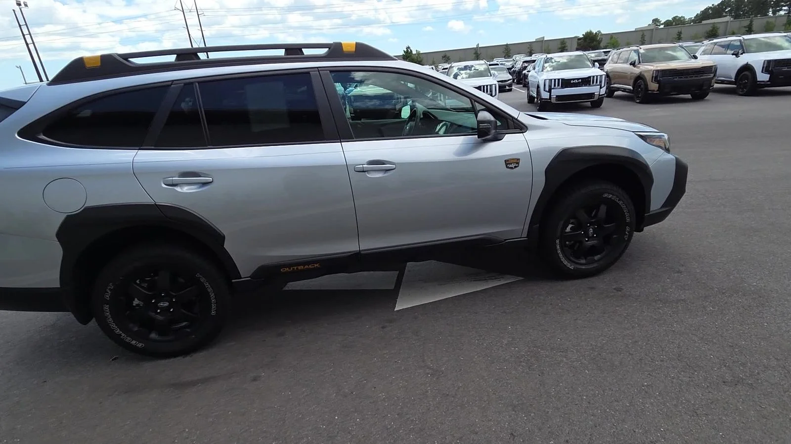 Used 2025 Ice Silver Metallic Subaru Wilderness image 7