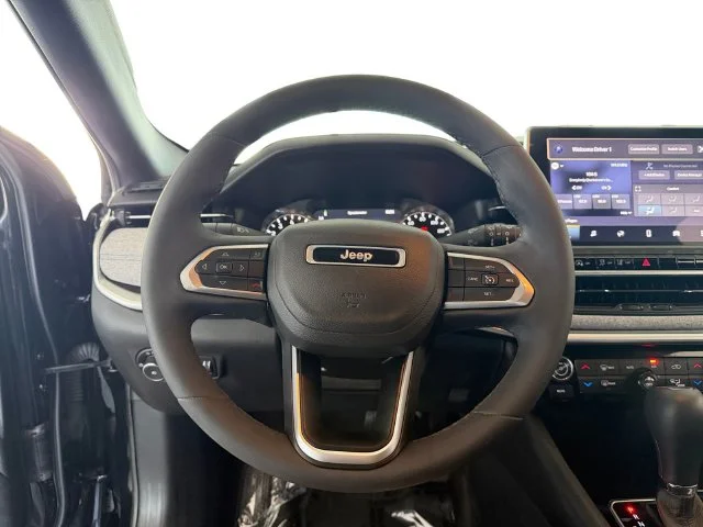 Certified Used 2023 Black Jeep Latitude image 10