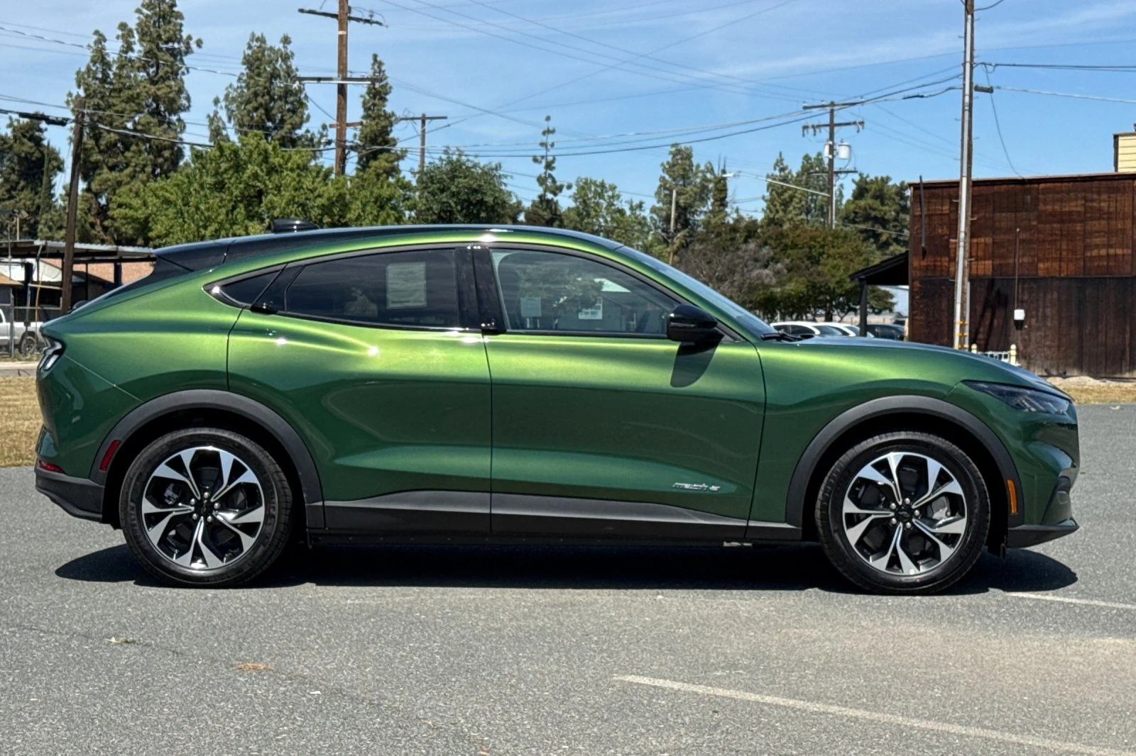 New 2026 Green Ford Select image 3