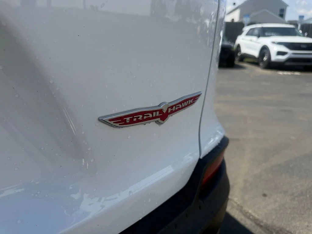 Used 2022 White Jeep Trailhawk image 42