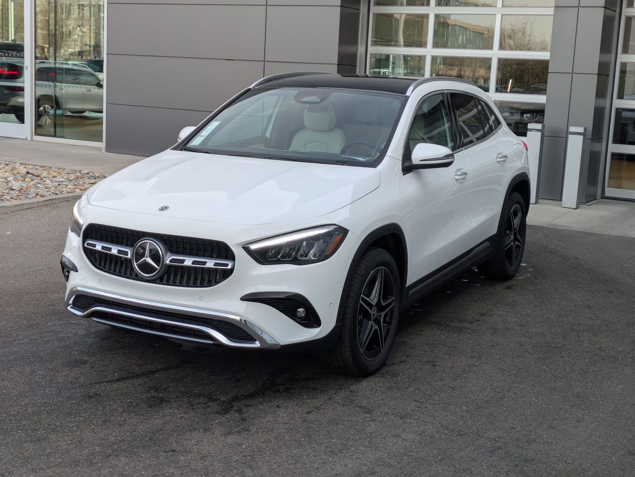 New 2026 Polar White Mercedes-Benz GLA 250 image 8
