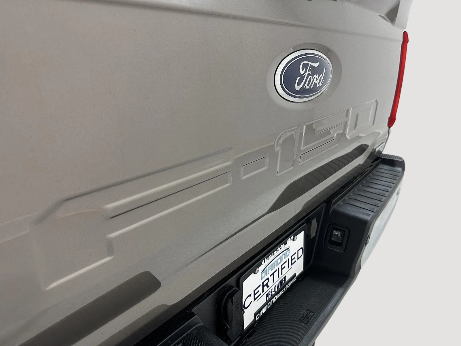 Used 2023 Bronze Ford XL image 29