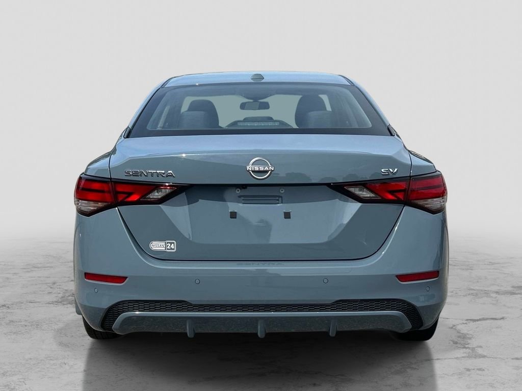 Used 2024 Gray Nissan SV image 4
