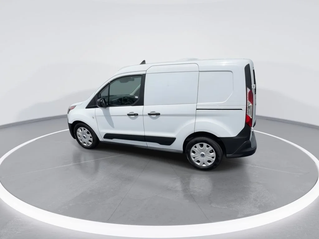 Used 2020 White Ford XL image 6