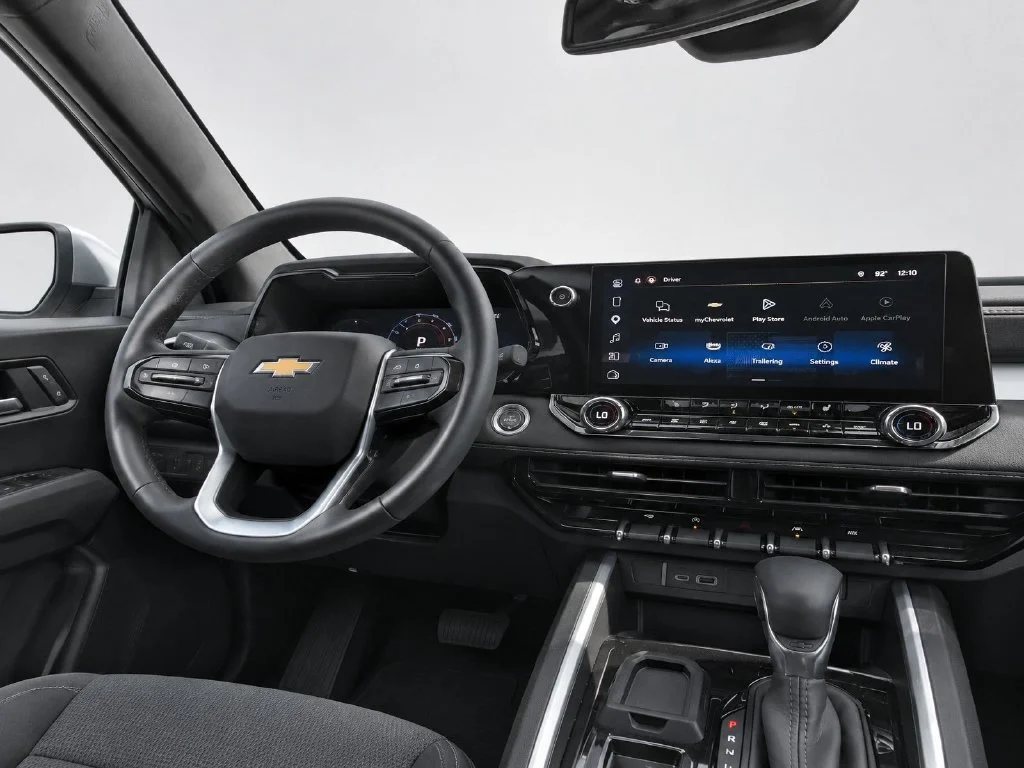 Used 2025 Black Chevrolet LT image 30