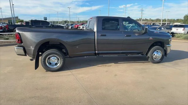 New 2026 Granite Crystal Metallic Clear-Coat Exterior Paint RAM Tradesman image 9