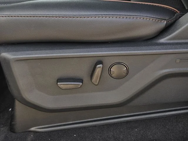 New 2026 Carbonized Gray Metallic Ford F-250® Lariat® image 33