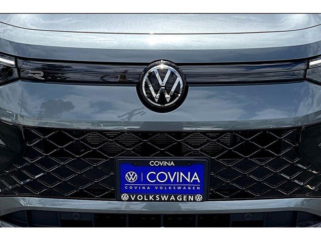 New 2026 Platinum Gray Metallic Volkswagen 2.0T SE R-Line Black image 30