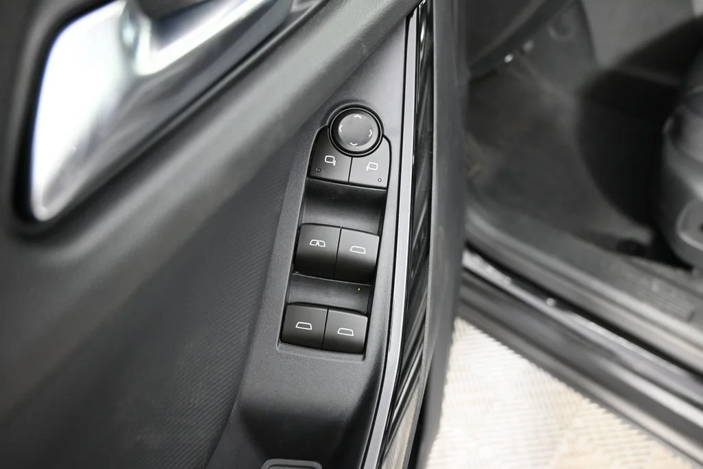 New 2026 Mosaic Black Metallic Chevrolet LT image 19
