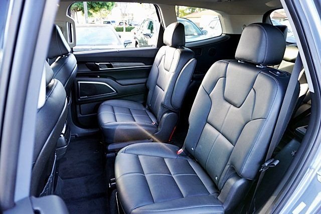 Used 2022 Silver Kia SX image 18