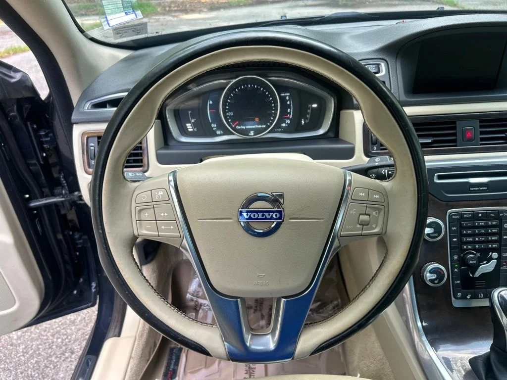 Used 2015 Blue Volvo T6 Platinum image 20