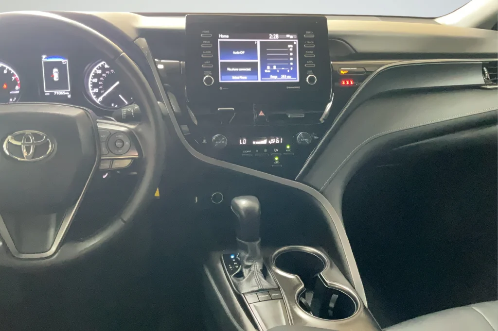 2024 Toyota Camry SE - Photo 15