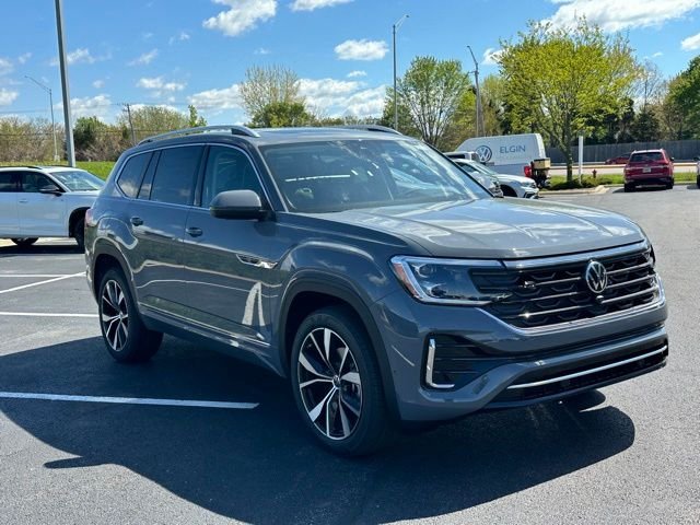 New 2026 Pure Gray Volkswagen 2.0T SEL Premium R-Line image 3
