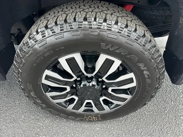 2026 GMC Sierra 2500HD Denali Ultimate - Photo 17
