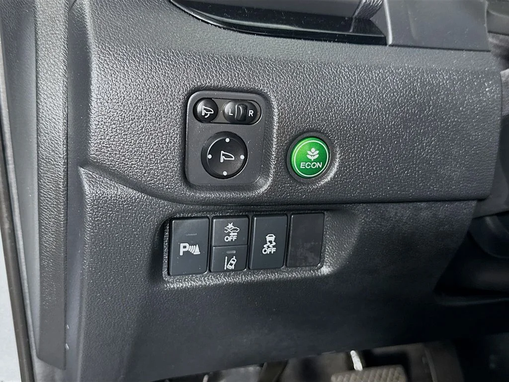 Used 2019  Honda Elite image 11