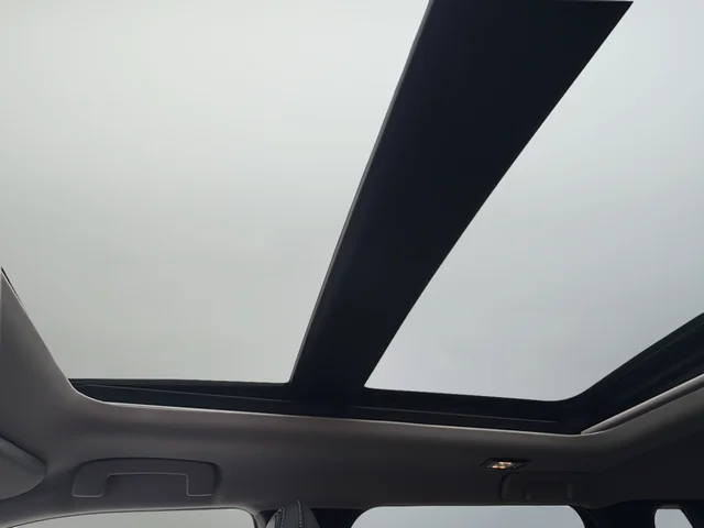 New 2026 Blue Mitsubishi SE image 19