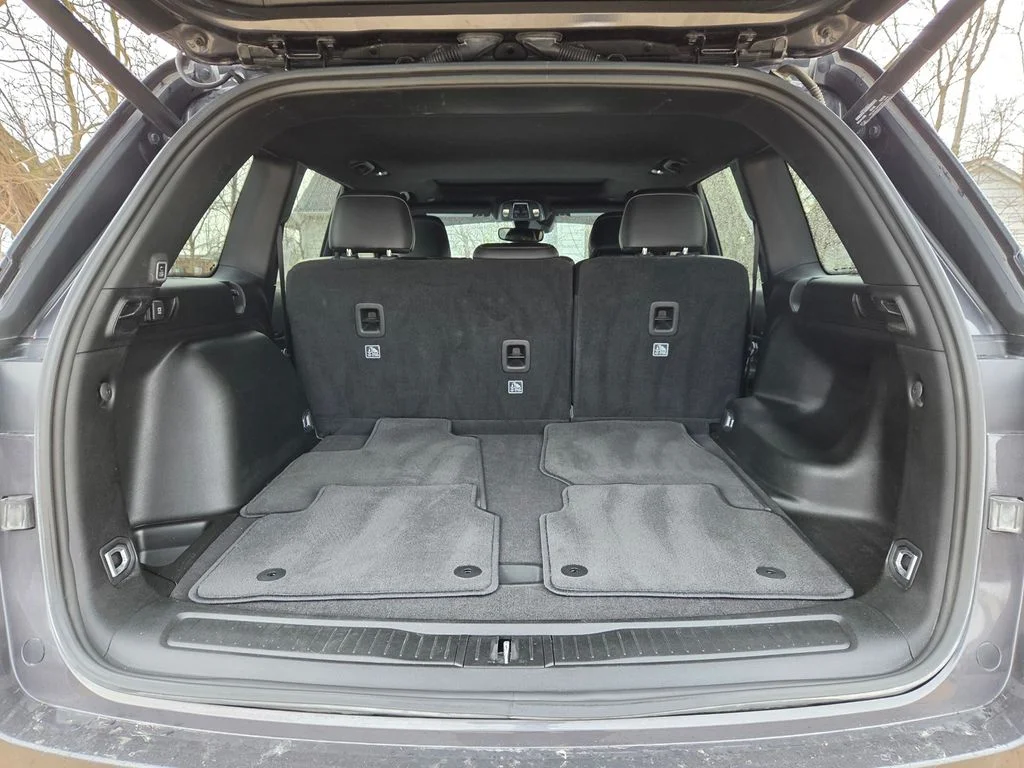 Used 2023 Gray Jeep Altitude X image 35