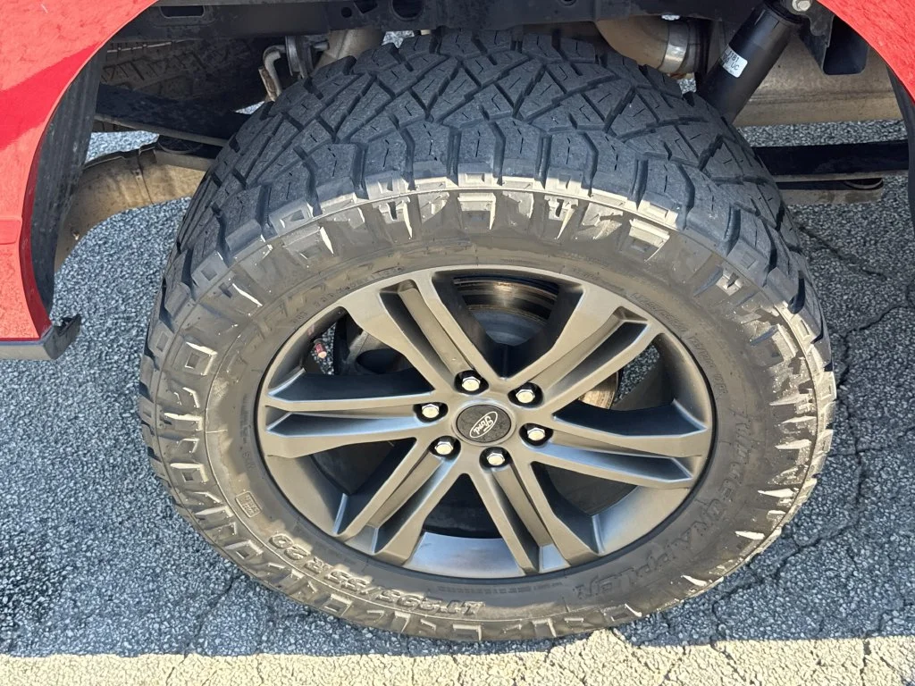 Used 2022 Red Ford XLT image 17