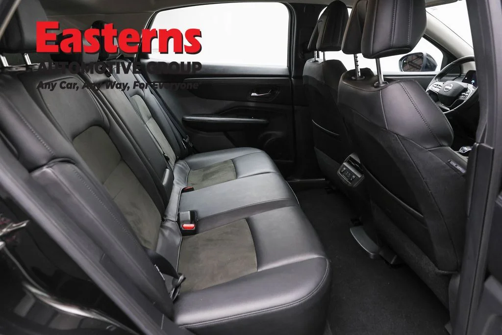 Used 2023 Black Nissan ENGAGE image 24