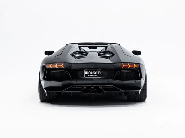Used 2014  Lamborghini  image 7