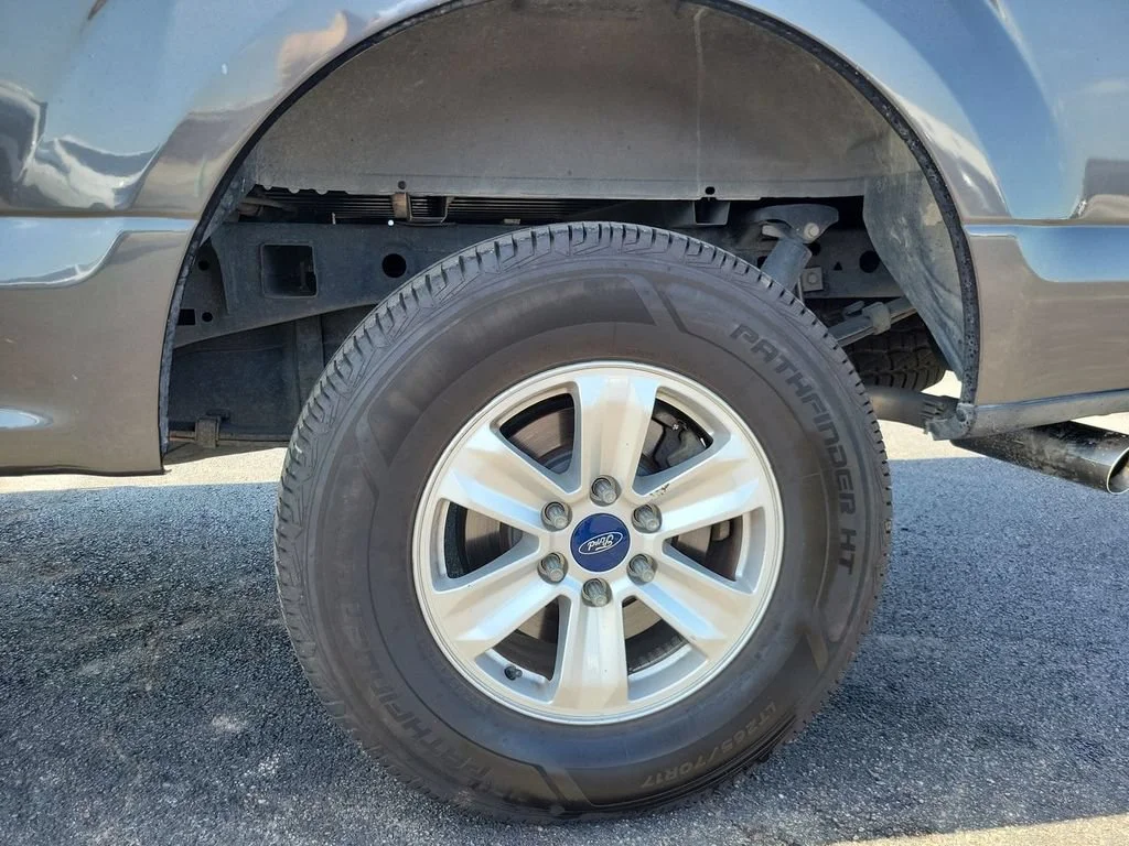 Used 2020 Gray Ford XLT image 32