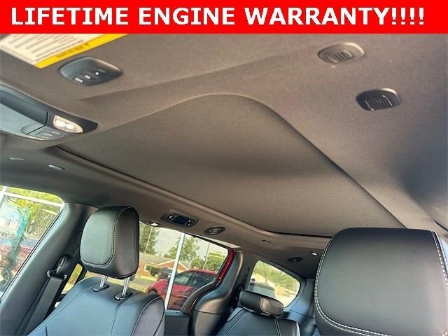 2026 Chrysler Pacifica Select - Photo 14