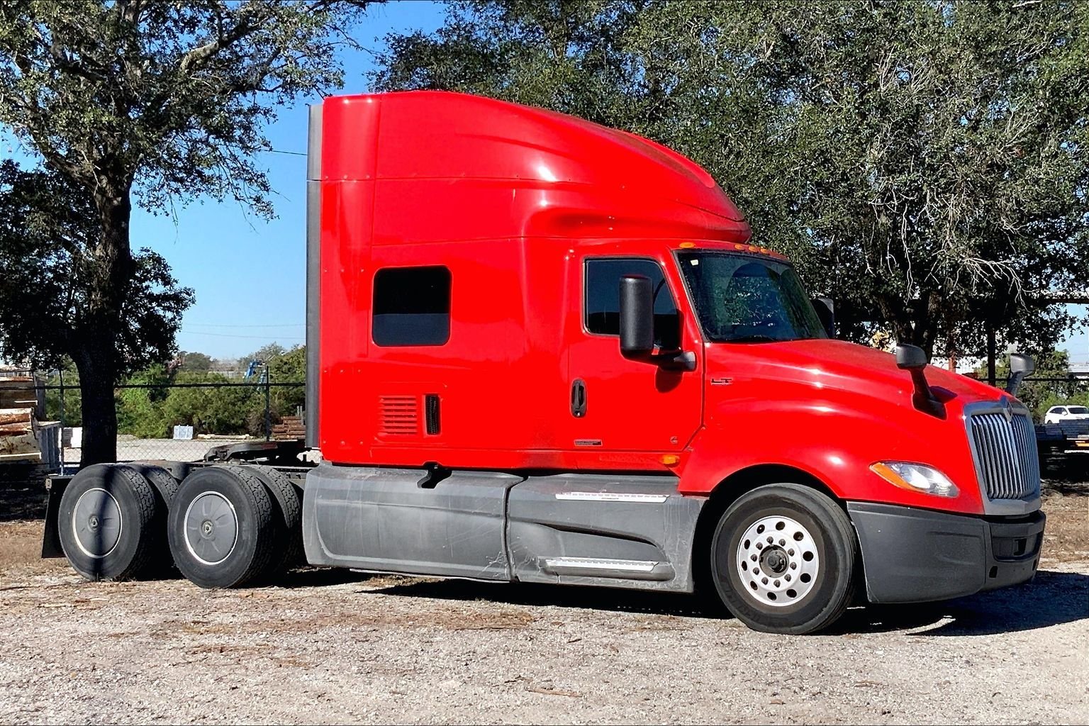 2021 INTERNATIONAL LT625 6x4 - Image 1
