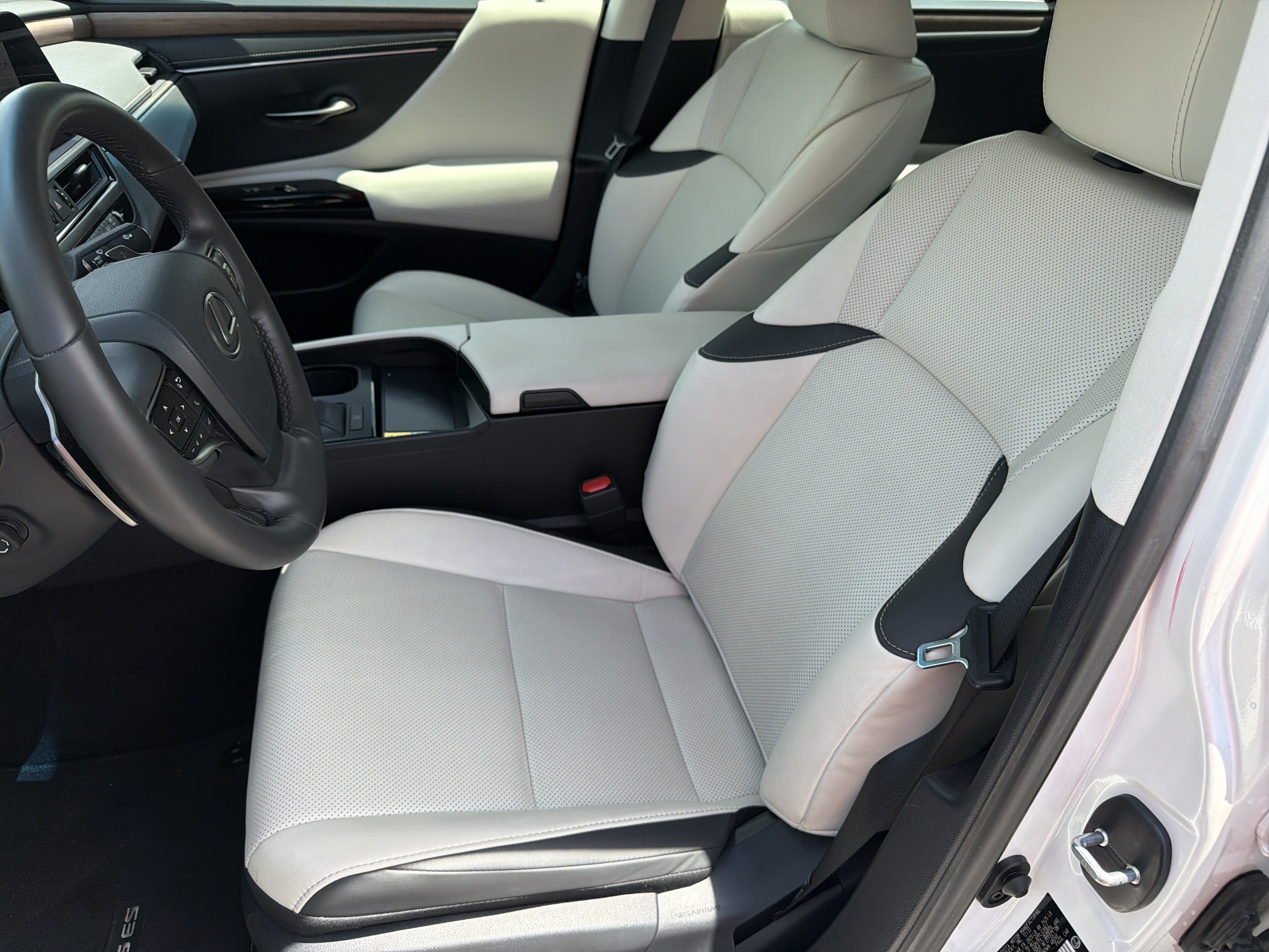 Used 2024 Eminent White Pearl Lexus ES 350 image 21